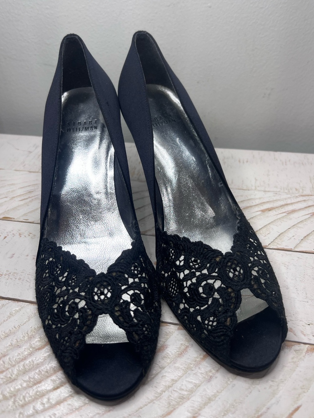 Vintage 2000s Stuart Weitzman Black Lace Peep-Toe Heels Leather Soles Size 9